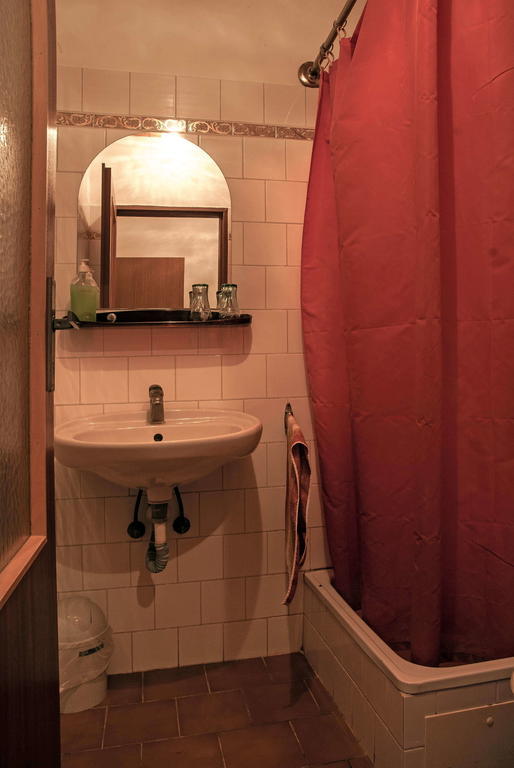 Lovecky Hotel Jivak Louceň Ruang foto