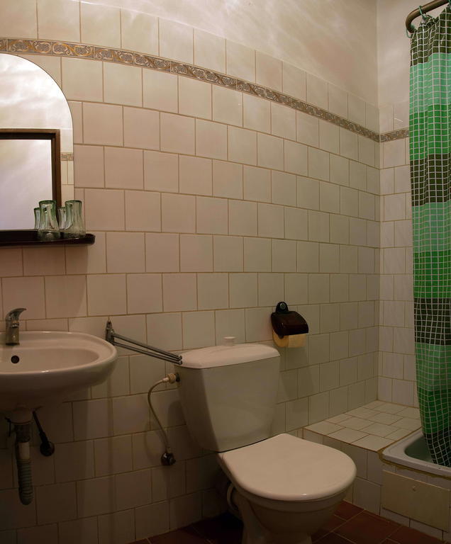 Lovecky Hotel Jivak Louceň Ruang foto