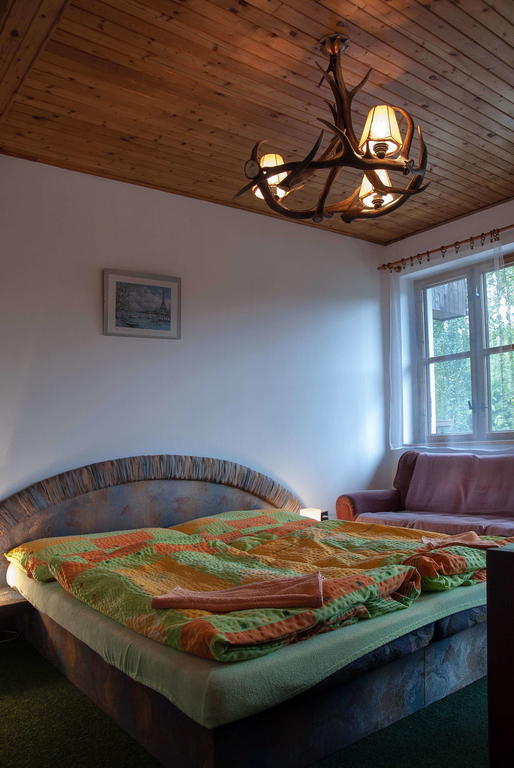 Lovecky Hotel Jivak Louceň Ruang foto