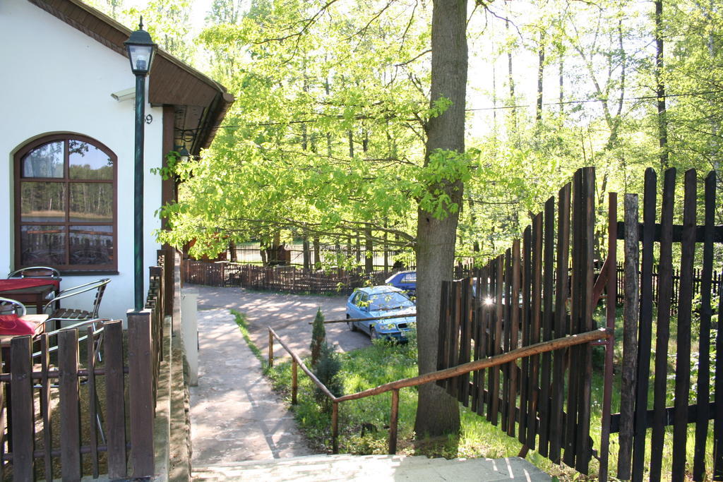 Lovecky Hotel Jivak Louceň Bagian luar foto
