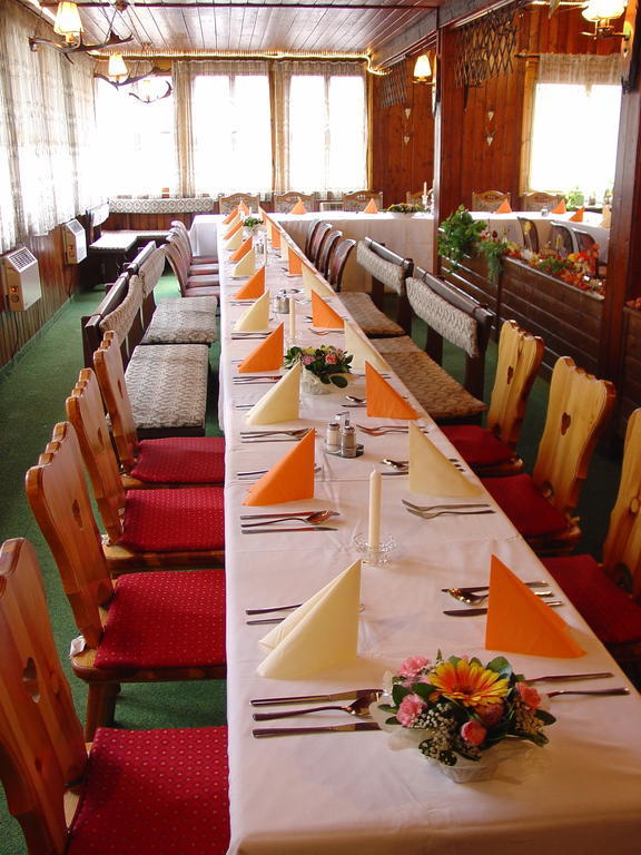 Lovecky Hotel Jivak Louceň Bagian luar foto